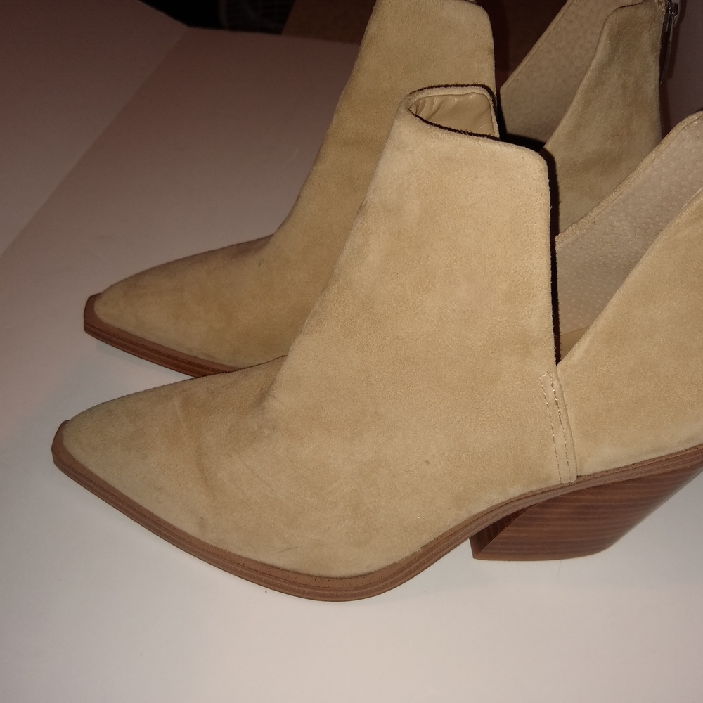 Vince Camuto Beige Heeled Boots - Picture 4 of 10